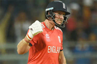 Calm Root the fulcrum of England's batting