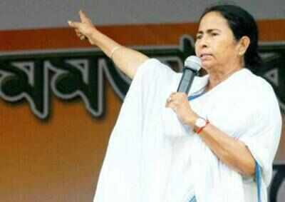 Mamata reaches out to people herself in Howrah road show