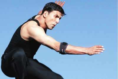 Akshay Kumar in a double role in 'Kaththi' remake