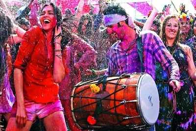 The Holi top 5 songs you'll hear on the radio in Delhi