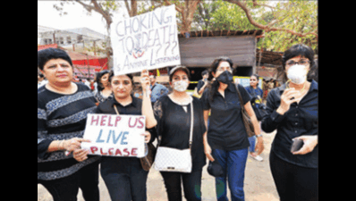 Strong winds keep Deonar dump smoking, but fire under control