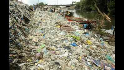 No to plastic - Pollution board officials trawl the city looking for violators