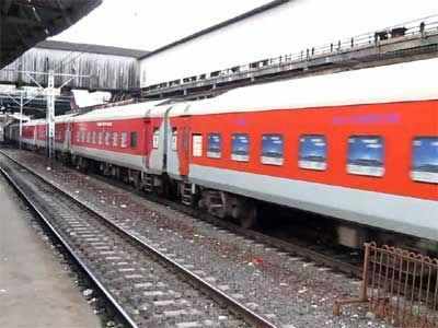 Howrah Sealdah Rajdhanis To Shed A Pantry Car Each Kolkata News