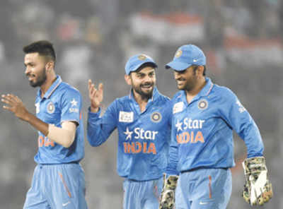 WT20: India, Australia renew rivalry with semi-final spot on line