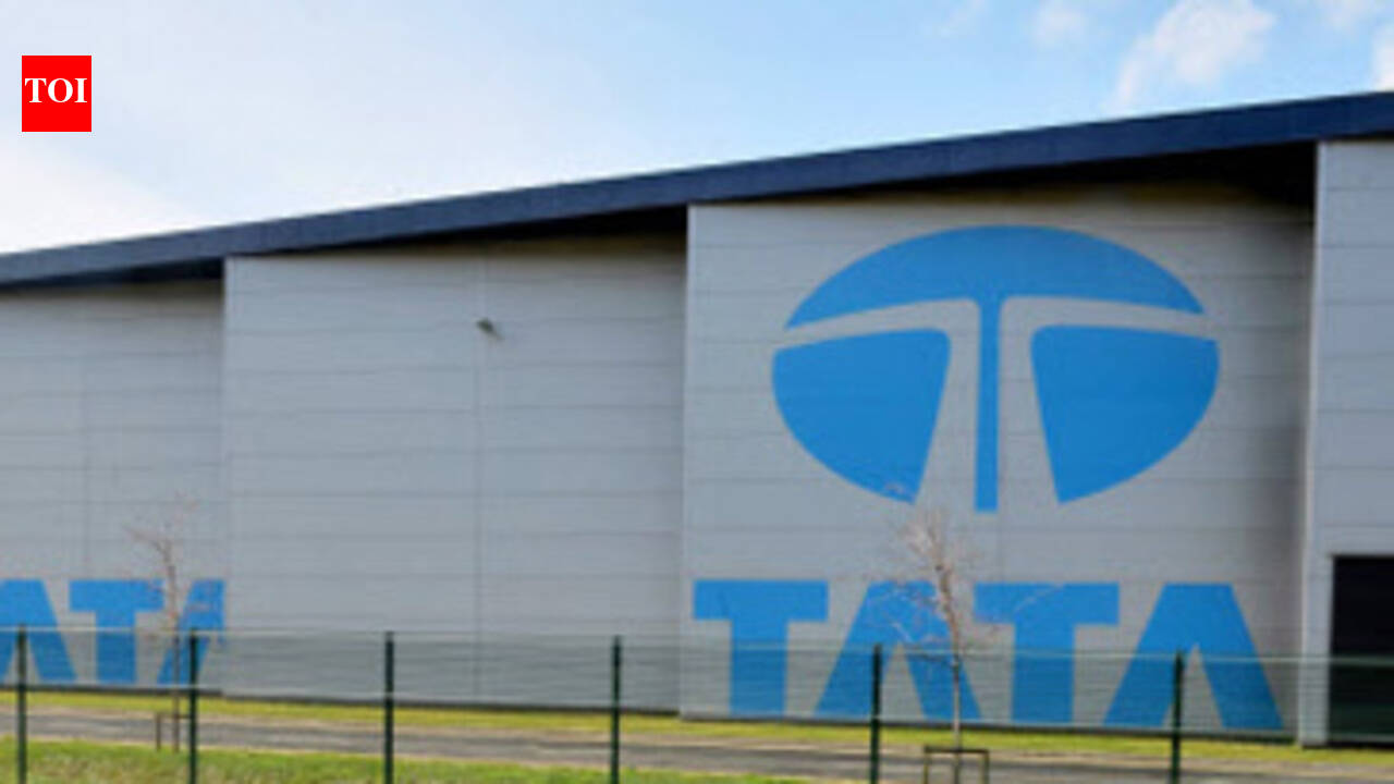 Tata Steel moves to exit UK, Cameron to hold emergency meeting