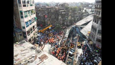 14 dead, dozens injured in Kolkata flyover collapse