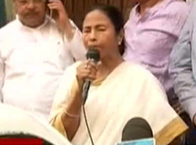 CM Mamata Banerjee blames previous govt for Kolkata flyover collapse