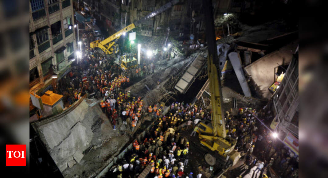 21 killed as flyover crashes in Kolkata, probe ordered | Kolkata News ...