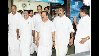 Battleground Kerala - Cong high command bows to CM's pressure
