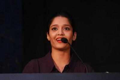 Ritika Singh learns Tamil for her next