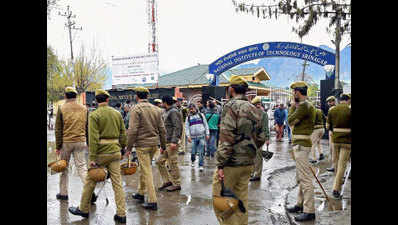 Govt assures adequate security to NIT students in Srinagar