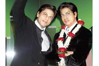 <arttitle>SRK's wax statue to be dressed as Gaurav and placed at London Eye!<b/></arttitle>