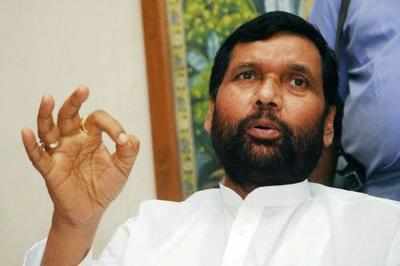 Law to prohibit bursting firecrackers in crowded places: Ram Vilas Paswan