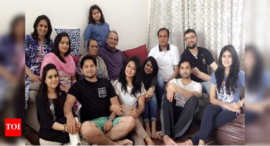 It's family time for actress Ashmitha Karnani - Times of India