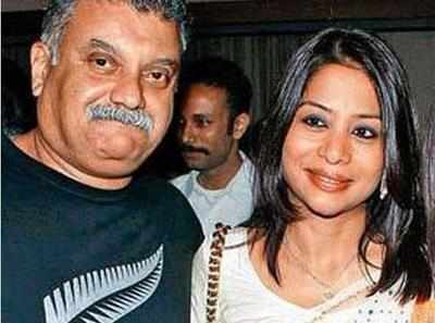 Peter, Indrani chat for 30 min, share sweets | Mumbai News - Times of India