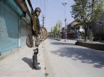 Amid protests over Handwara deaths, mobile internet blocked in Kashmir