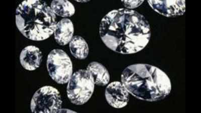 Woman dupes diamantaires of Rs 50cr