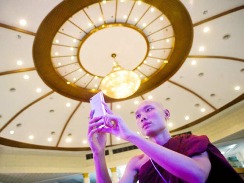 7 biggest smartphone myths busted | Gadgets Now