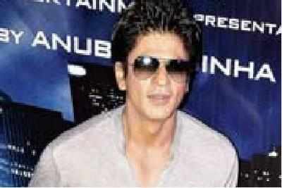 Feel sad I should be made to say I'm a patriot: Shah Rukh Khan | India