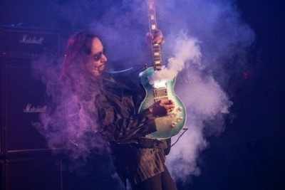 Former Kiss guitarist Ace Frehley admitted to hospital