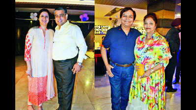 Kanwaljit Singh Sapra and wife Minni host a party in Kanpur