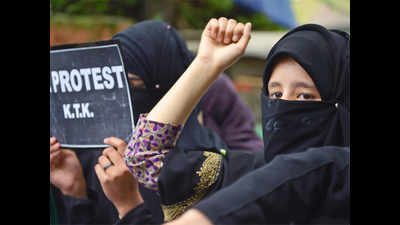 Handwara row: Jammu & Kashmir girl denies molestation by Army soldier