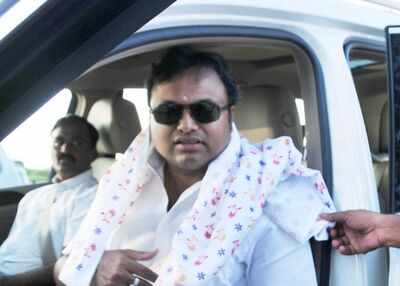 Eyeing Karti link, ED raids two companies