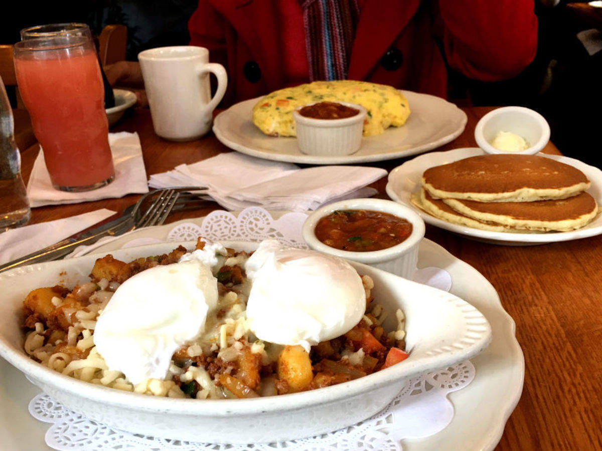 Iconic breakfast places in Chicago | Times of India Travel