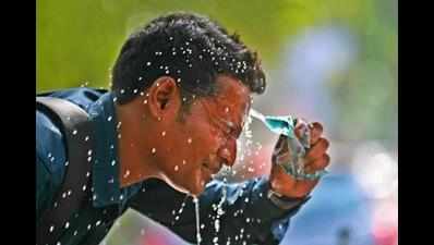 In a record for April, city sizzles at 40.8°C, Met predicts hotter days