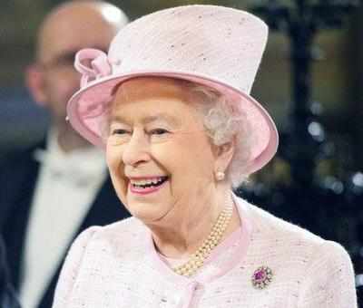 Queen's letter on how she fell in love sells for 14,000 pounds