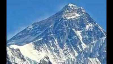 ‘One-Legged Wonder’ Munne reaches Everest base camp