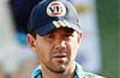 5th ODI: Australia elect to bat against India