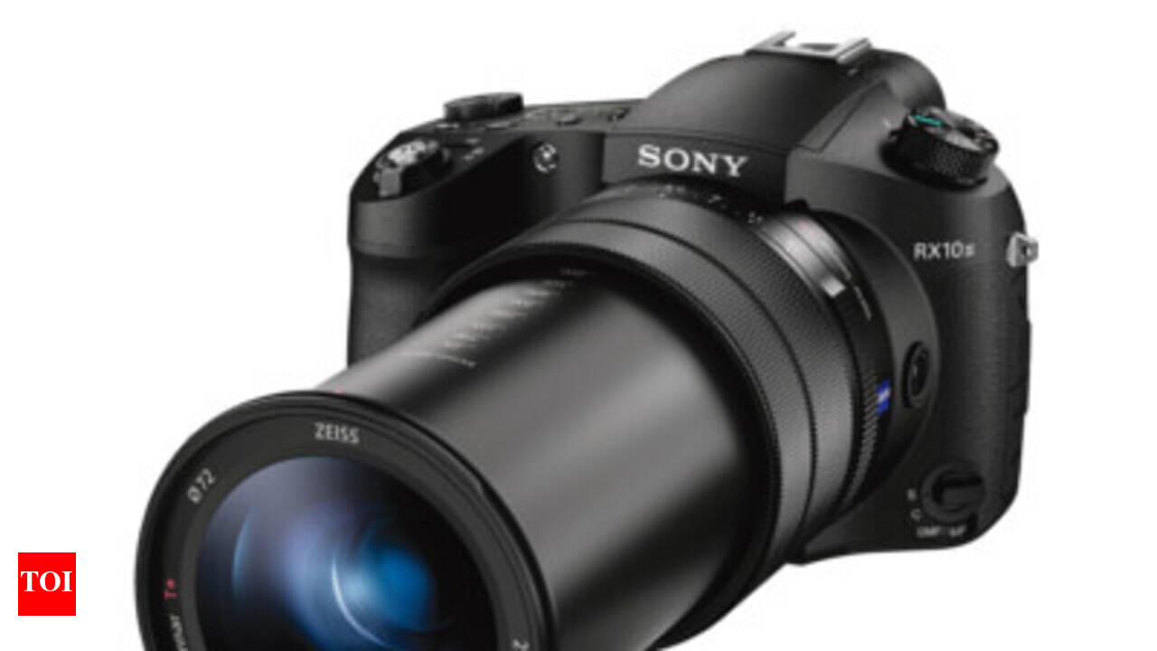 Sony RX10 III with 24-600mm zoom lens arrives for Rs 1,14,990