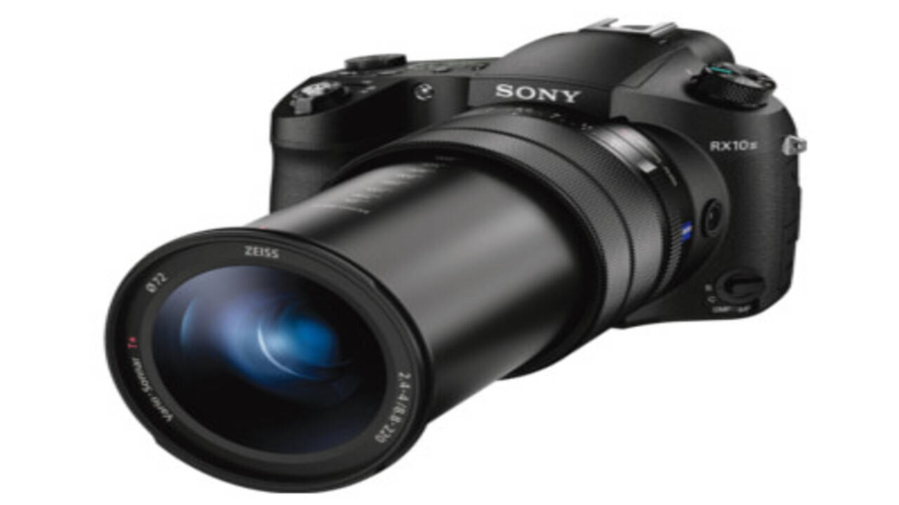Sony RX10 III with 24-600mm zoom lens arrives for Rs 1,14,990