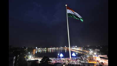 Raipur gets country’s tallest tricolour