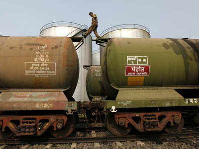 India ready to clear $6.5 billion of Iran's oil dues, seeks clarity on payment channel