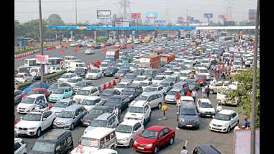 Traffic at DND Flyway as private cab owners go on strike
