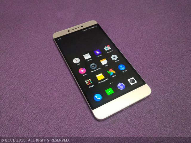 9 best smartphones under Rs 15,000 | Gadgets Now