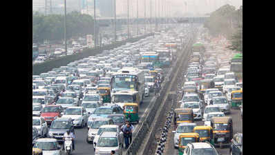 Traffic snarls in Delhi as drivers protest ban on diesel-run taxis