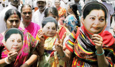 Seven DMK workers join AIADMK