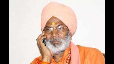 Sakshi Maharaj booked for threatening to shoot the police