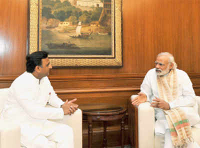 Akhilesh meets PM Modi, seeks Rs 11,000 crore to meet drought situation in UP