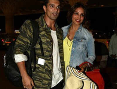Bipasha Basu-Karan Singh Grover’s romantic beachside honeymoon!