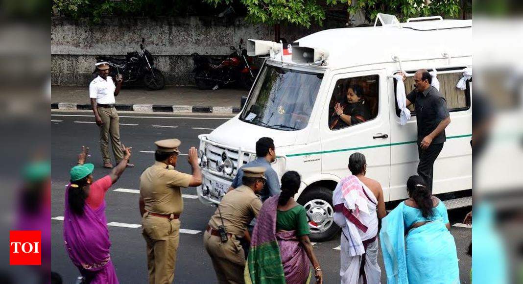 Jayalalithaa Chucks Rest To Do 42 Stop Roadshow To Protect Captured Fort Chennai Times Of India