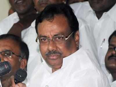 Elangovan comes out with 'swindle' theory to explain why voters accept money