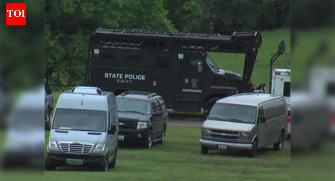 Illinois fugitive killed after week-long manhunt