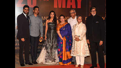 B-town attends 'Sarbjit' premiere in Mumbai