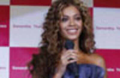 Beyonce demands fan for her hair | English Movie News - Times of India