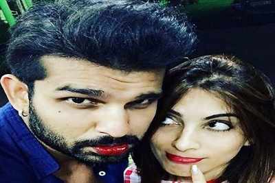 TV actress Mansi Sharma is dating Punjabi singer Yuvraj Hans