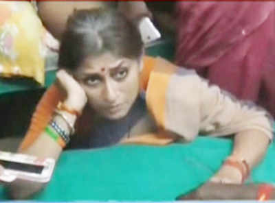 BJP leader Roopa Ganguly allegedly attacked by TMC workers
